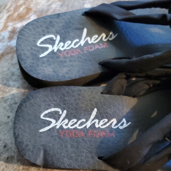 Skechers Black Yoga Foam Sandals - Picture 3 of 4